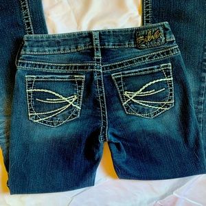 SOLD- Silver Jeans Aiko 25/33